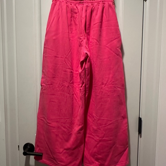 Like New Zyia Pink Retreat Wide leg jogger - Picture 3 of 3